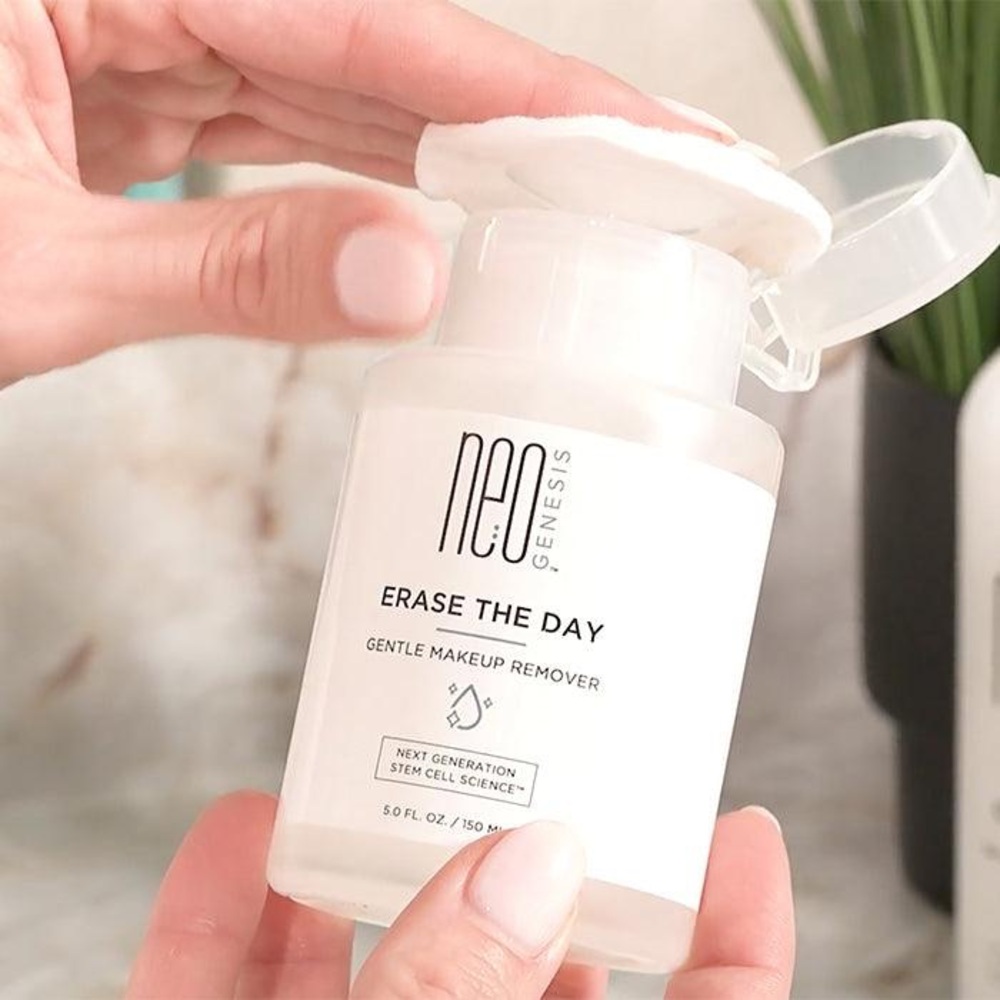 NeoGenesis Erase The Day Makeup Remover